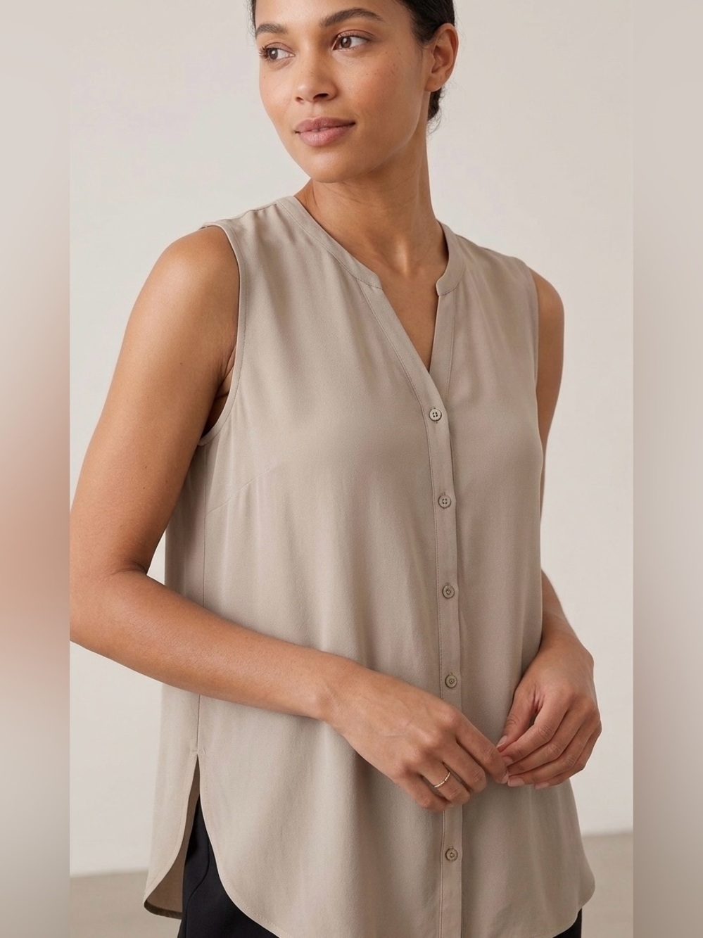 Eileen Fisher Silk‎ Georgette Crepe Sleeveless Button Down Top - XS